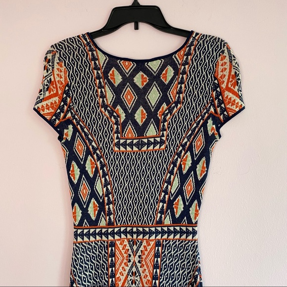 BCBGMAXAZRIA Kayla Silk Geometric Aztec Knit Dress Size small - Picture 6 of 10